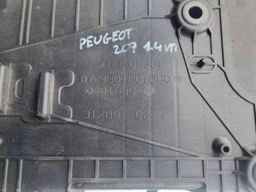 Peugeot 207 PODSTAWA OBUDOWA AKUMULATORA 9801801880