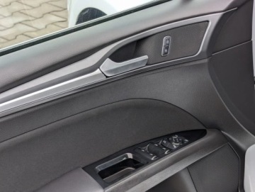 Ford Mondeo V Sedan 2.0 TDCi 180KM 2015 Ford Mondeo Navi Ledy Elek. Klapa Tempomat Hak Serwis Gwarancja 2.0 Diesel, zdjęcie 17