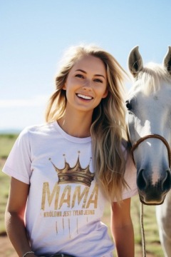 ПОДАРОК ​​НА ДЕНЬ МАТЕРИ КОРОЛЕВА – ЭТО ТОЛЬКО ОДНА ФУТБОЛКА