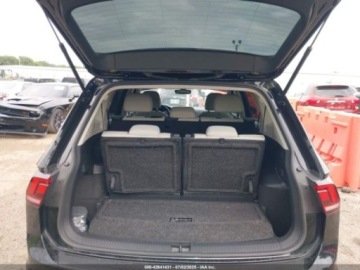 Volkswagen Tiguan II 2022 Volkswagen Tiguan 2022r., 2.0T S, od ubezpieczalni 2.0 Benzyna 185KM, zdjęcie 10