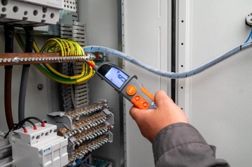SONEL Miernik rezystancji izolacji i tester napięcia 250/500V MIC-5