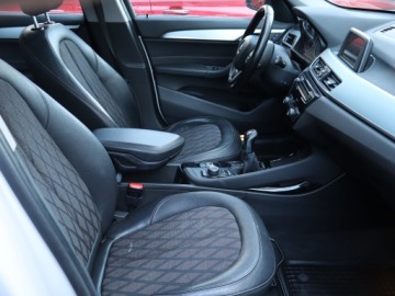 BMW X1 F48 Crossover sDrive18i 136KM 2016 BMW X1 sDrive18i, Salon Polska, Skóra, Klima, zdjęcie 8