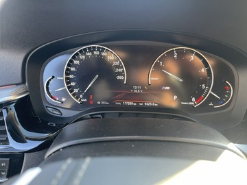 BMW Seria 5 G30-G31 Limuzyna 540d 320KM 2019 BMW 540 M Sport XDrive Skóra Kamera Panorama, zdjęcie 8
