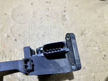 ПОТЕНЦИОМЕТР ПЕДАЛИ ГАЗА MERCEDES SPRINTER 903 CDI A9013000404