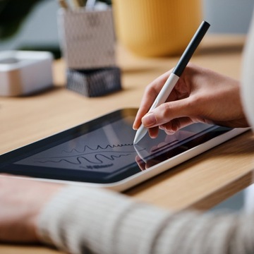 Tablet graficzny LCD Wacom One 12 DTC121 11,6 cala