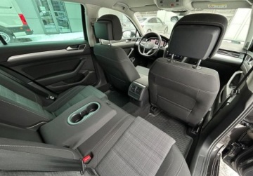 Volkswagen Passat B8 Variant Facelifting 2.0 TDI SCR 200KM 2020 Volkswagen Passat 200 km, Virtual, Hak, LED Matrix, ergoComfort ACC, GPS,, zdjęcie 8