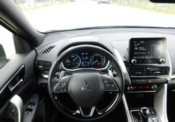 Mitsubishi Eclipse Cross SUV PHEV 2.4 188KM 2022 Mitsubishi Eclipse Cross 2,4 PHEV z Gwarancja Model 2023r 2.4 188KM, zdjęcie 16