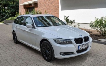BMW Seria 3 E90-91-92-93 Touring E91 2.0 318d 143KM 2012 BMW Seria 3 2,0D Salon PL Lift 2012 r. 2.0 Diesel 143KM, zdjęcie 9