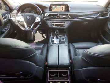BMW Seria 7 G70 2022 BMW Seria 7 740 I 2022 3.0l 3.0 Benzyna 335KM, zdjęcie 8