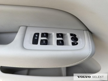 Volvo XC60 II 2022 Volvo XC 60 XC60 B4 B Plus Dark aut, Pakiet Climat, zdjęcie 16