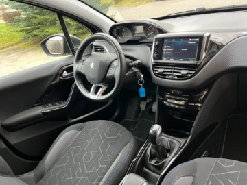 Peugeot 2008 I SUV Facelifting 1.2 PureTech 82KM 2019 Peugeot 2008 1.2 benzyna 83 KM zarejestrowany w PL zadbany mozliwa zam, zdjęcie 6