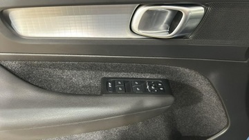 Volvo XC40 Crossover Facelifting 2.0 B3 163KM 2022 Volvo XC 40 B3 Core 4x2, zdjęcie 12