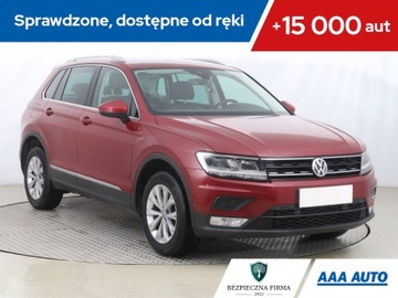 Volkswagen Tiguan I SUV Facelifting 2.0 TDI BlueMotion Technology 150KM 2016 VW Tiguan 2.0 TDI, Salon Polska, Serwis ASO, 4X4