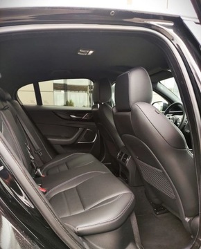 Jaguar XE Sedan Facelifting 2.0 204KM 2024 Jaguar XE Jaguar XE 2.0D I4 204 PS RWD Auto R-Dynamic SE 2.0 Diesel 204KM, zdjęcie 16