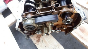 A6 C6 HLAVA HŘÍDELE 4.2 V8 PRAVÁ 079103373G S4 B7