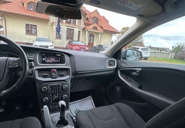 Volvo V40 II Hatchback Facelifting 2.0 D2 120KM 2018 Volvo V40 Swiatla Led 2.0 Diesel 120KM, zdjęcie 10