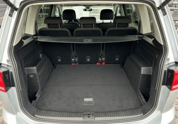 Volkswagen Touran III 1.5 TSI EVO 150KM 2023 Volkswagen Touran Highline Pakiety, ACC, Digital Cockpit, Kamera cofania,, zdjęcie 10
