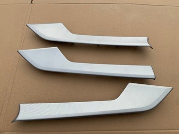 LISTWA DEKOR TAPICERKI DRZWI PRZÓD LEWA AUDI A4 B9 8W0867409 ŁADNA