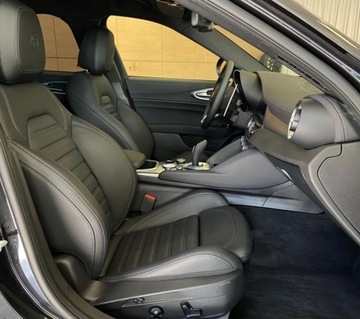 Alfa Romeo Giulia II Sedan Facelifting 2.0 Turbo 280KM 2023 Alfa Romeo Giulia Salon Polska Bezwypadkowy R Cars Warszawa 2.0 Benzyna, zdjęcie 9