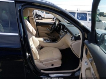 Mercedes GLC C253 2018 Mercedes-Benz GLC 300, 2018r., 2.0L 2.0 Benzyna 241KM, zdjęcie 8