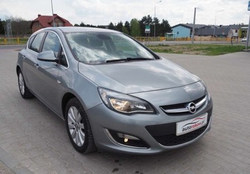 Opel Astra J Hatchback 5d 1.7 CDTI ECOTEC 110KM 2012 Opel Astra Opel Astra 1.7 CDTI DPF Cosmo, zdjęcie 7