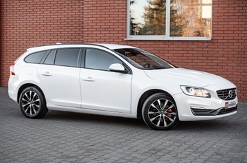 Volvo V60 I Kombi Facelifting 2.0 D2 DRIVE-E 120KM 2018 VOLVO V60 2.0 D2 120PS Lift Serwis Navi Skóry Biała Perła Piękny Gwarancja!, zdjęcie 24