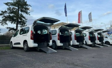 Opel Vivaro B Kombi Extra Long H1 2,9t 1.6 BiTurbo 125KM 2018 Opel Vivaro niepełnosprawnych rampa, zdjęcie 30