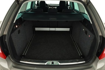 Skoda Superb II Kombi 2.0 TDI CR DPF 140KM 2012 Skoda Superb 2.0 TDI, DSG, Navi, Xenon, Klima, zdjęcie 9