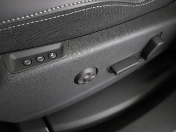 Peugeot 3008 II Crossover 1.2 PureTech 130KM 2019 Peugeot 3008 automat full LED półskóra virtual, zdjęcie 38