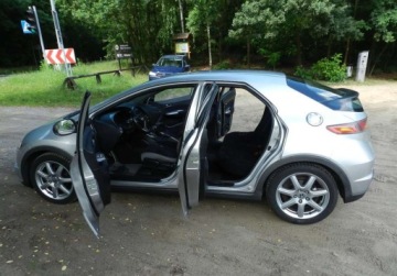 Honda Civic VIII Hatchback 3d 1.8 i-VTEC 140KM 2008 Honda Civic UFO 1.8i-VTEC sprawny Serwisowany Pewny przwbieg 1.8 Benzyna, zdjęcie 5
