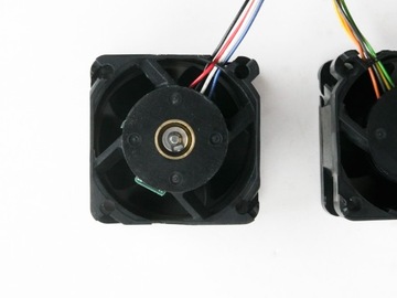 Сборка: 2 вентилятора NIDEC R40W12BS2CA-57A05 40 мм.