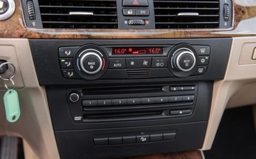 BMW Seria 3 E90-91-92-93 2007 BMW Seria 3 330xd 231KM Panorama Duza Navi SKora Alu PDc NOWY ROZRZAD, zdjęcie 20