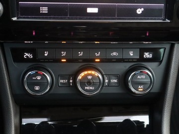 Skoda Superb III Kombi 2.0 TSI 280KM 2017 Skoda Superb 2.0 TSI, Salon Polska, Serwis ASO, zdjęcie 16