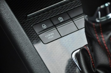 Skoda Octavia III RS Kombi 2.0 TDI 184KM 2015 Škoda Octavia Skoda Octavia GWARANCJA CHELLENGE, zdjęcie 5