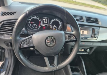 Skoda Fabia III Hatchback Facelifting 1.0 MPI 75KM 2019 Skoda Fabia Swiezo sprowadzony Zarejestrowany. Ubezpieczony. MPI. Radar., zdjęcie 19