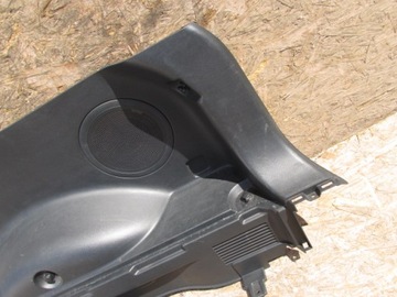 Kia SPORTAGE III Обшивка багажника правая.