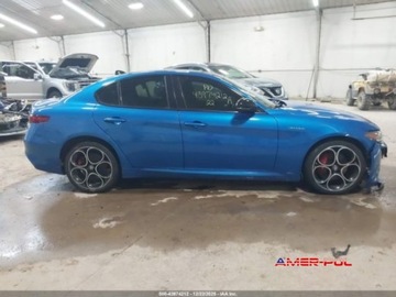 Alfa Romeo Giulia II Sedan Facelifting 2.0 Turbo 280KM 2022 Alfa Romeo Giulia 2022 r., 2,0L VELOCE AWD 2.0 Benzyna 280KM, zdjęcie 14