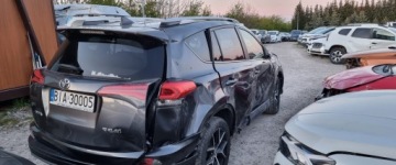 Toyota RAV4 IV 2016 Toyota RAV4 122016r, 2.0 D4D. 4x4. Uszkodzony. Poobijany. Jezdzi. 2.0, zdjęcie 3