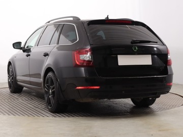 Skoda Octavia III Scout 2.0 TDI 184KM 2017 Skoda Octavia 2.0 TDI, 181 KM, 4X4, DSG, Skóra, zdjęcie 3