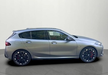 BMW Seria 1 F70 Hatchback M 2.0 M135 300KM 2024 BMW Seria 1 M135i Frozen pure grey metallic M SPORT Dostawa pod dom w ce, zdjęcie 4