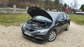 Honda Civic IX Hatchback 5d 2.2 i-DTEC 150KM 2011 Honda Civic 2.2 iDTEC 150KM # Climatronic # Kamera, zdjęcie 29