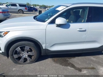 Volvo XC40 Crossover 2.0 T5 247KM 2020 Volvo XC 40 2020 VOLVO XC40 T5 INSCRIPTION 2.0 Benzyna 248KM, zdjęcie 4