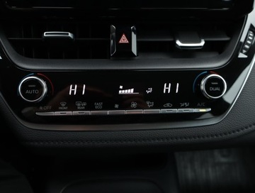 Toyota Corolla XII Sedan 1.5 VVT-i 125KM 2022 Toyota Corolla 1.5 VVT-i, Salon Polska, zdjęcie 12