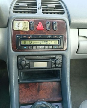 Mercedes CLK W208 2000 Mercedes-Benz CLK Mercedes-Benz CLK 230 Kompressor 2.3 BenzynaLPG 193KM, zdjęcie 8