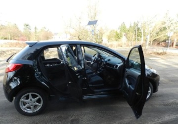 Mazda 2 II Hatchback 5d 1.3 86KM 2010 Mazda 2 ekonomiczna niezawodna 5drzwi Klima 1.3 Benzyna 86KM, zdjęcie 9