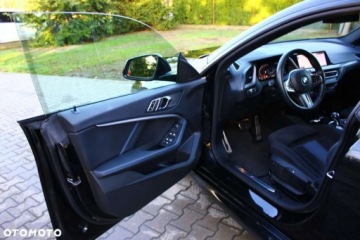 BMW Seria 2 F22-F23-F45-F46 Coupe Facelifting 218d 150KM 2021 BMW Seria 2 BMW Seria 2 218d M Sport sport 2.0 Diesel 150KM, zdjęcie 25