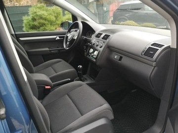 Volkswagen Touran II 1.2 105KM 2013 Volkswagen Touran 1.2TFSI 105KM Klimatronic Isofix, zdjęcie 19