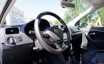 Volkswagen Polo V Hatchback 3d Facelifting 1.4 TDI BlueMotion Technology 90KM 2016 Volkswagen Polo Nawigacja Alufelgi Klimatyzacj..., zdjęcie 2