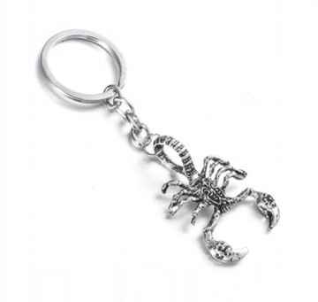 BRELOCZEK BRELOK metalowy SKORPION