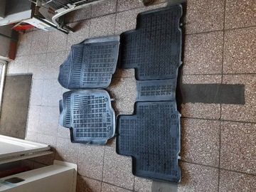 КОВРИКИ РЕЗИНОВЫЕ ПЕРЕДНИЕ ЗАДНИЕ TOYOTA RAV 4 IV